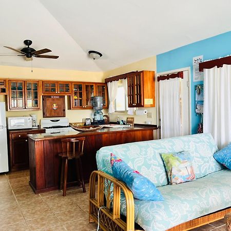 Coral Cove Inn Maya Beach エクステリア 写真