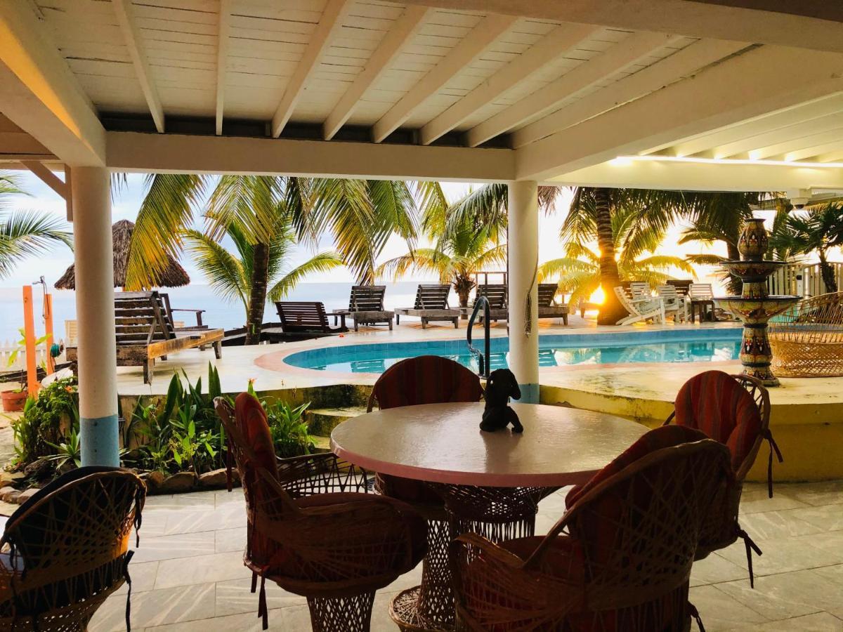 Coral Cove Inn Maya Beach エクステリア 写真