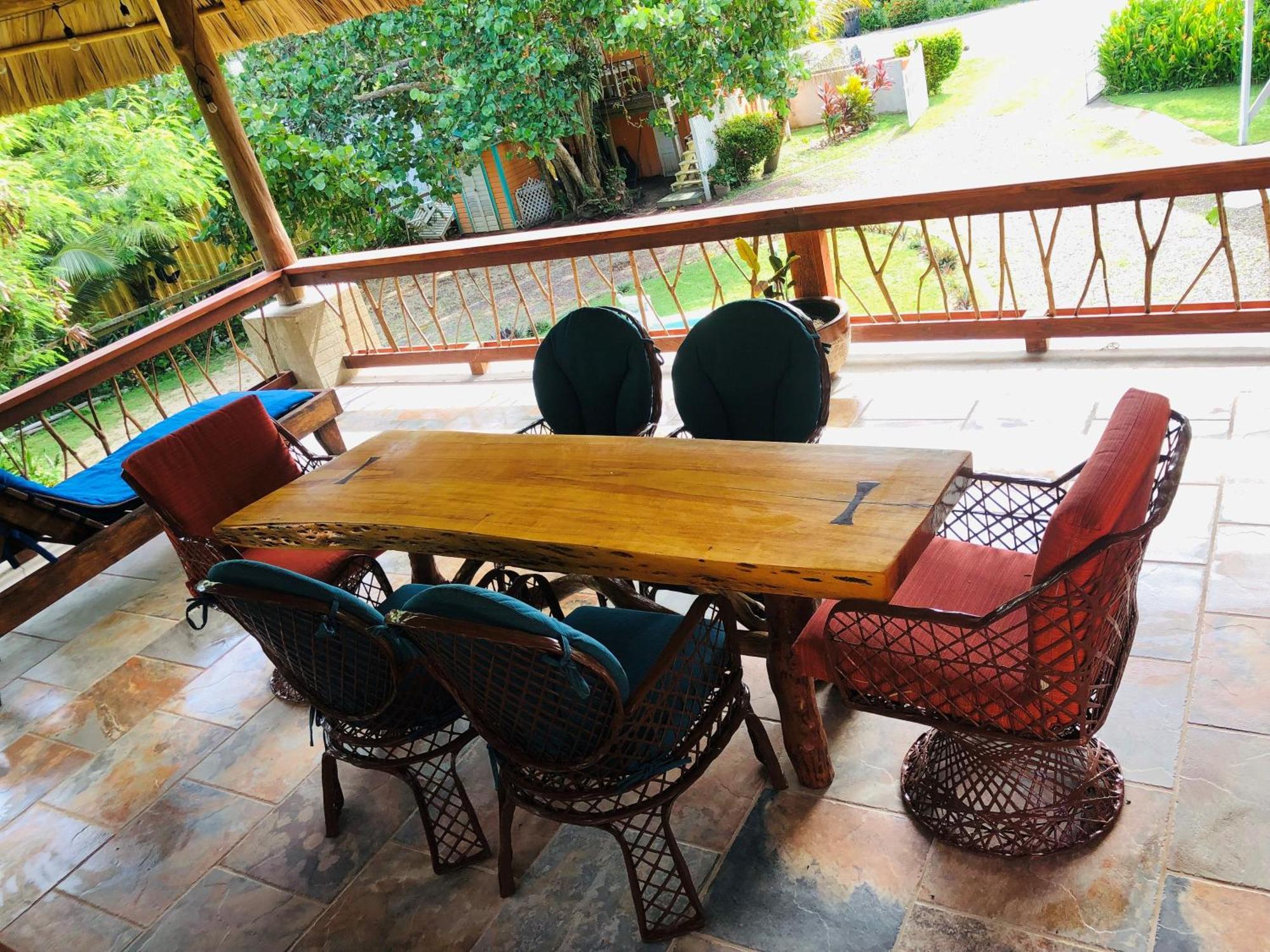 Coral Cove Inn Maya Beach エクステリア 写真