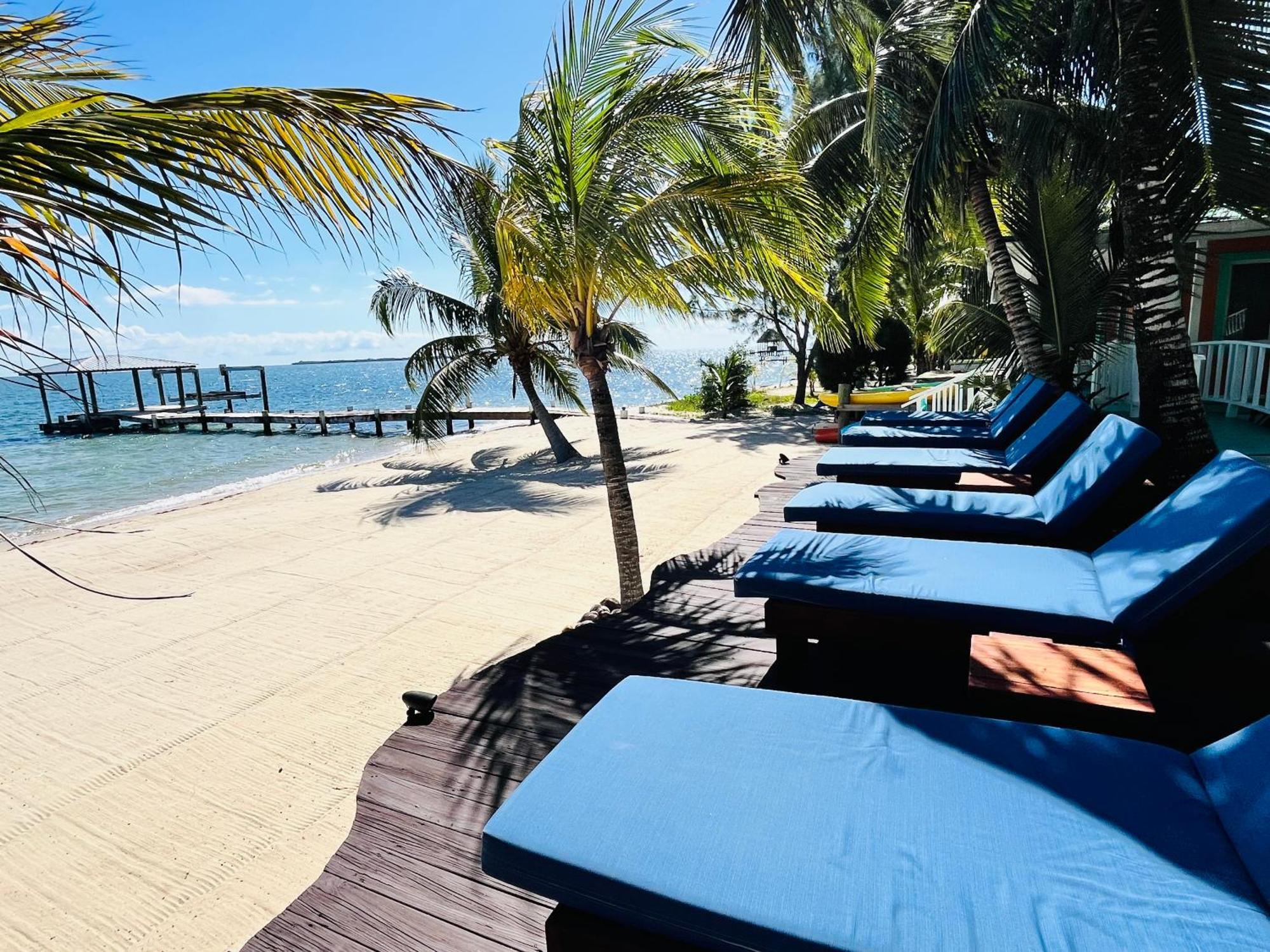 Coral Cove Inn Maya Beach エクステリア 写真